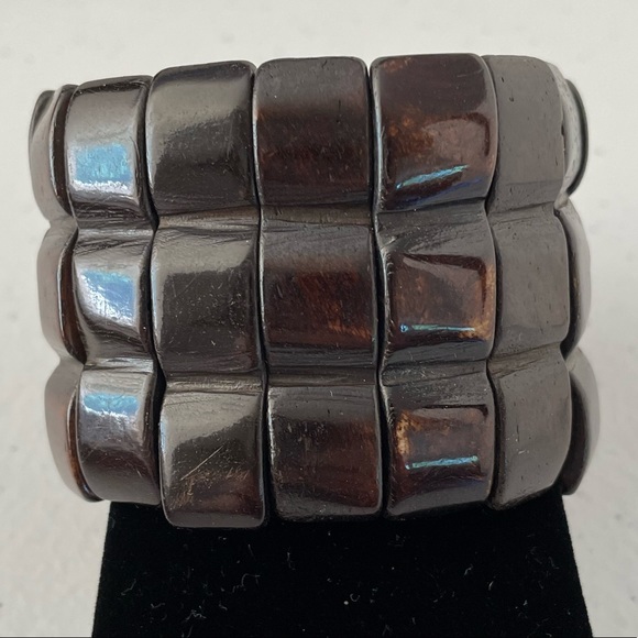 Wood Stretch Bracelet - Picture 2 of 3